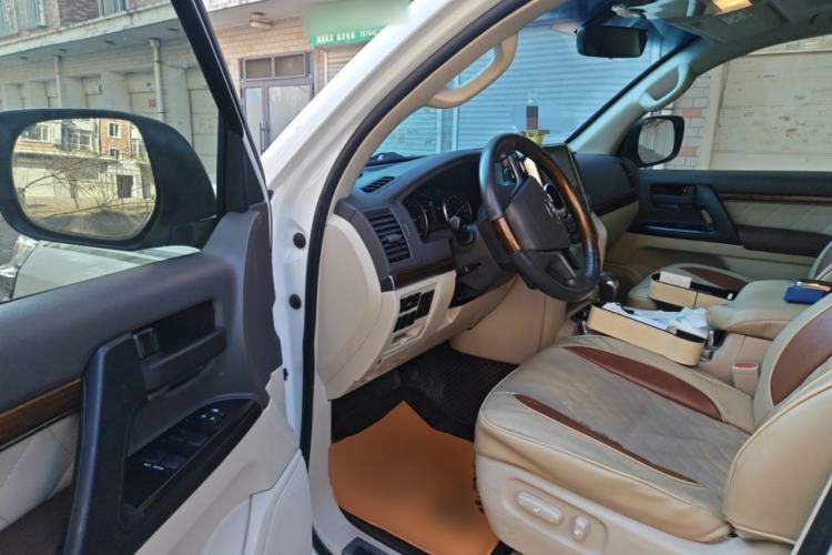 Used Toyota Land Cruiser 