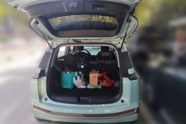 Used AION Y 2023 Younger