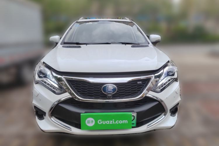 Used BYD Tang New Energy 2017 2.0T All-Wheel Drive Hyatt Model Front