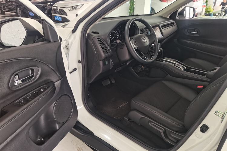 Used Honda Vezel 2020 1.5L CVT Luxury Edition
