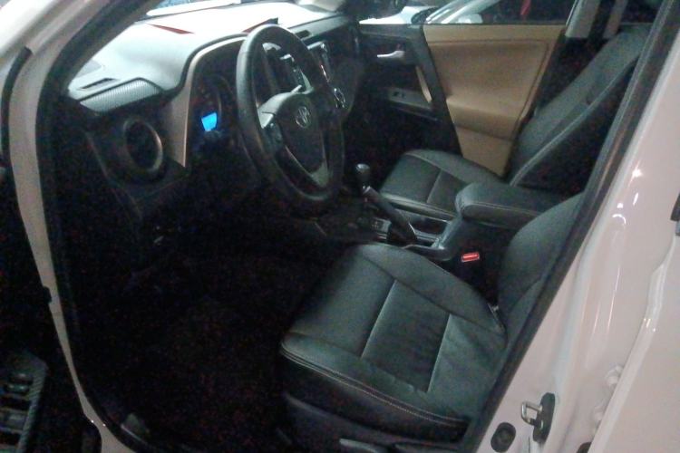 Used Toyota RAV4 2013 2.0L CVT Two-Wheel Drive Urban Edition Left Front Seat