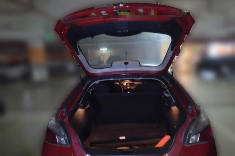 Used MG 6 2014 Hatchback 1.8L Automatic Drive Value Edition Trunk