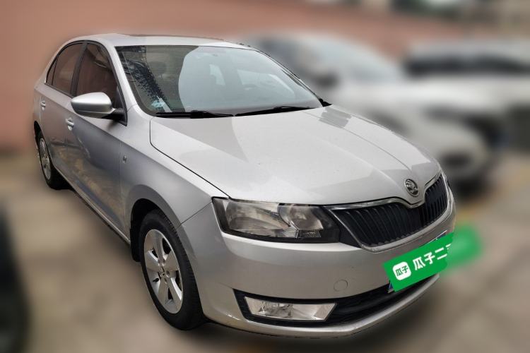 Used Skoda Rapid 2013 1.6L Manual Smart Selection Model