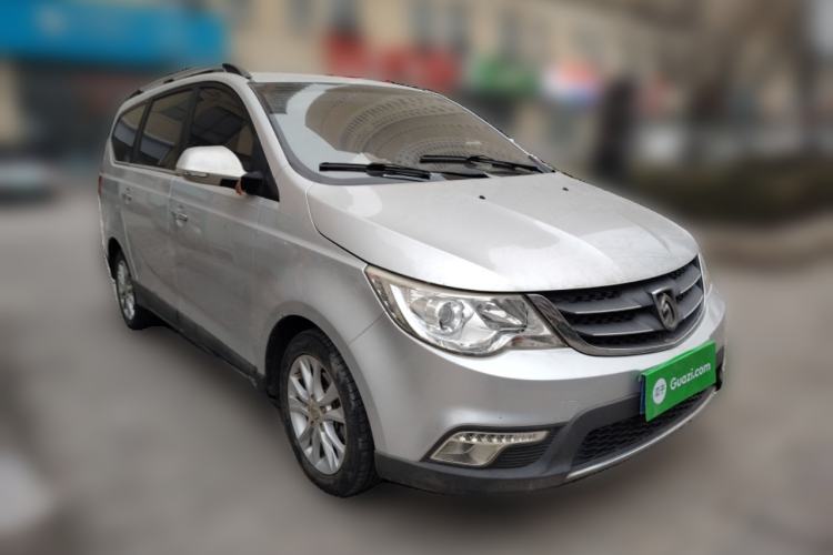 Used Baojun 730 2014 1.5L manual Comfort version 7 seats