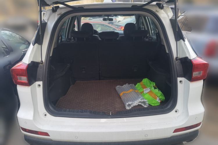 Used Haval M6 2019 1.5T DCT Two-Wheel Drive Value Edition China VI Standard Trunk