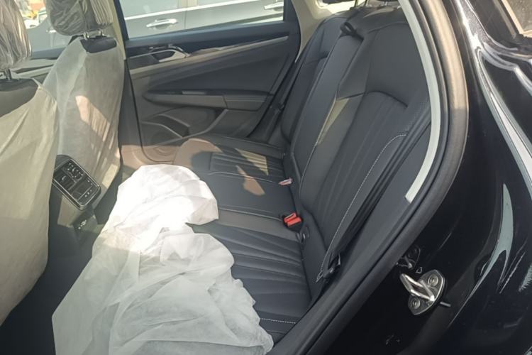 Used Volkswagen Passat 2026 Model, Outstanding 380TSI Longteng Edition Left Rear Seat