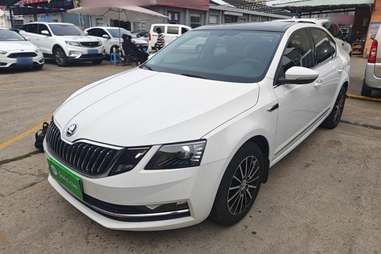 Used Skoda Octavia 2018 TSI230 DSG Luxury Enjoyment Edition