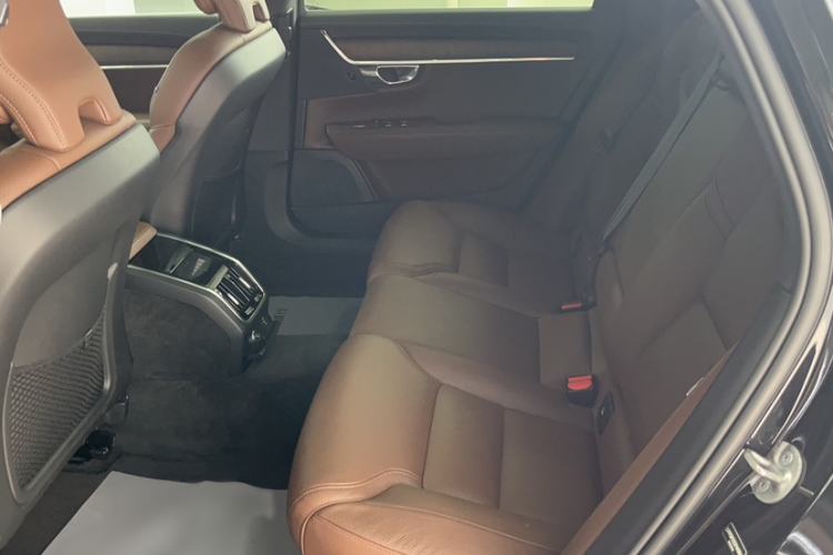 Used Volvo S90 2025 B5 Zhiyuan Luxury Edition
