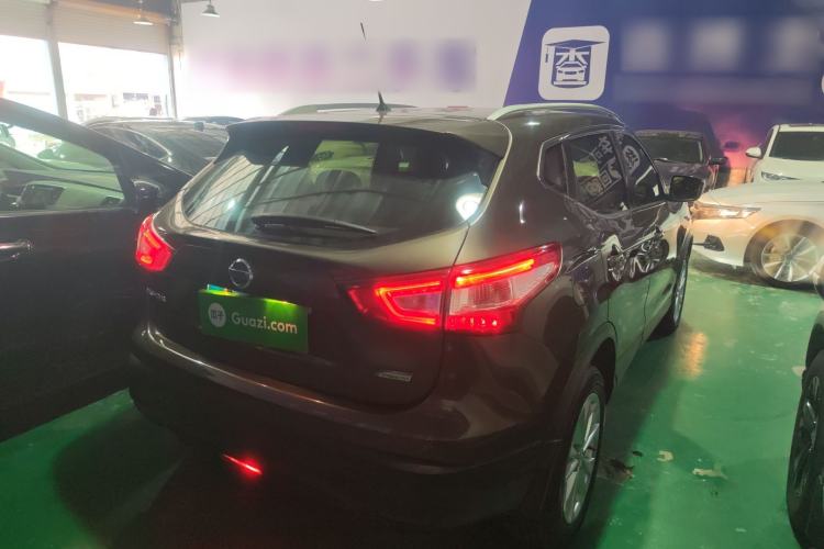 Used Nissan Qashqai 2016 2.0L CVT Elite Edition Rear Right 45 Deg