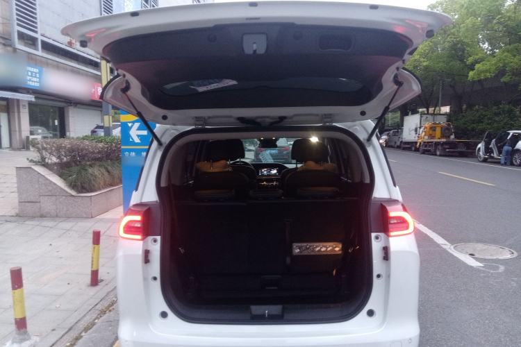 Used GAC Trumpchi M6 2023 PRO 270T DCT Luxury Edition
