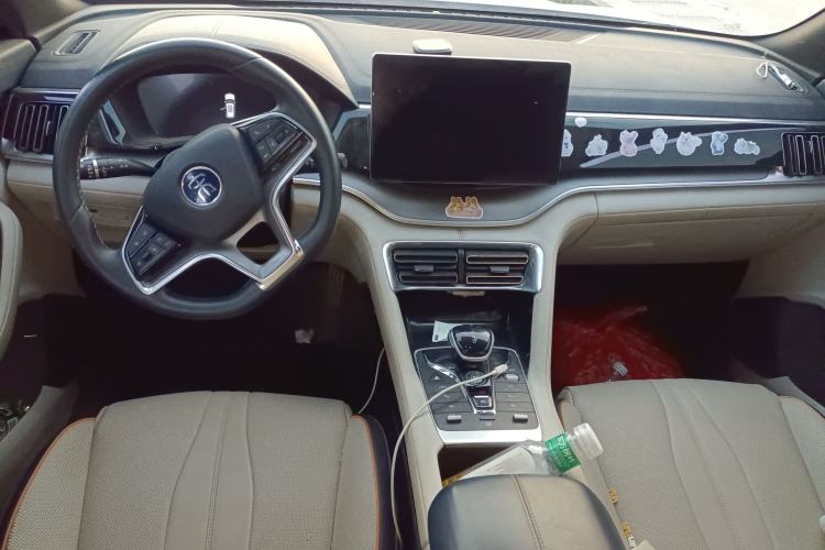 Used BYD Song PLUS New Energy 2021 EV Flagship Model Center Console