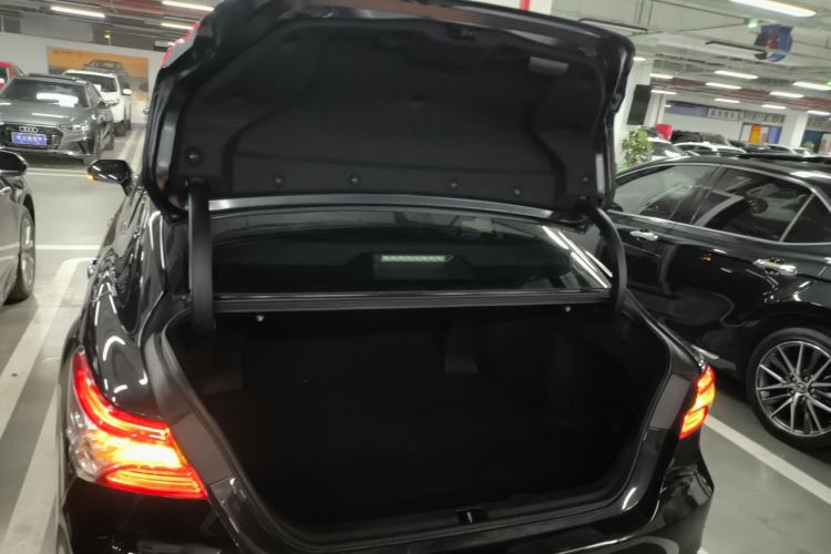 Used Toyota Camry 2023 2.0G Luxury Edition Trunk