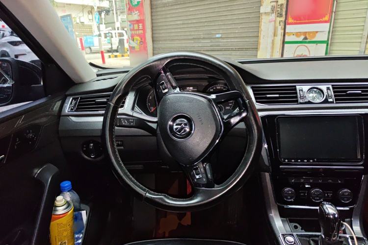 Used Volkswagen Passat 2017 330TSI DSG Luxury Edition
