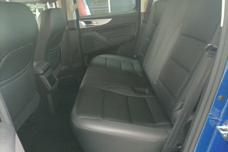 Used Great Wall Poer 2021 2.0T Commercial Version Automatic Diesel Two-Wheel Drive Elite Trim with Long Bed – GW4D20M Left Rear Seat