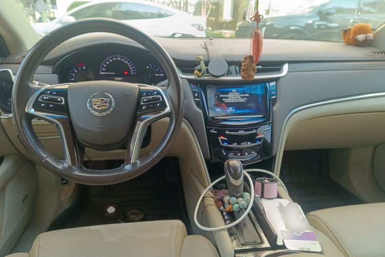 Used Cadillac XTS 2015 28T Comfort Model Center Console