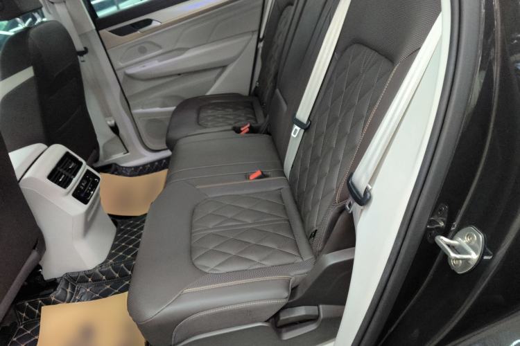 Used Volkswagen Tavendor 2023 380TSI Four-Wheel Drive R-Line Cruise Edition Left Rear Seat