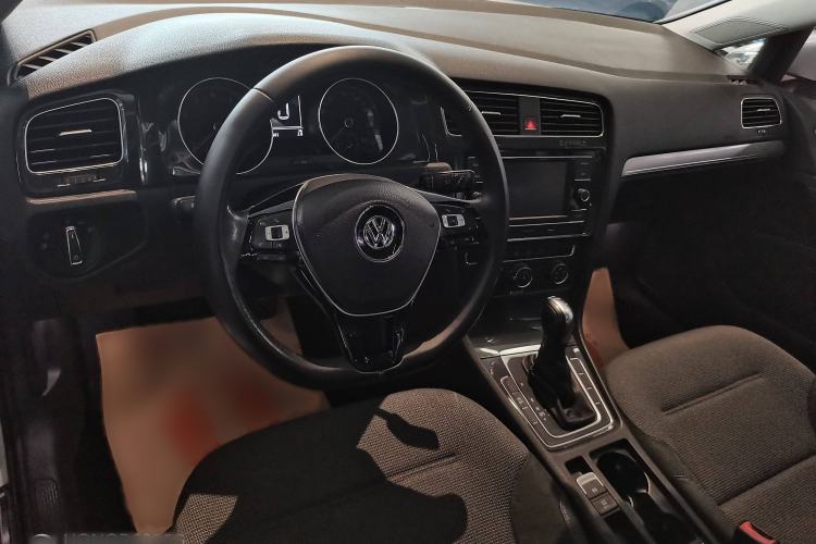 Used Volkswagen Golf 2018 230TSI Automatic Comfort Model
