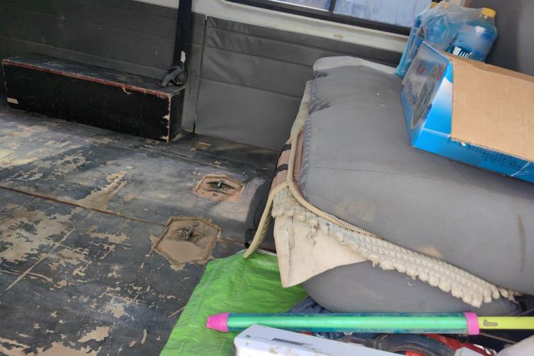 Used Ford Classic Transit 2009 2.8T Diesel Standard Version Short Wheelbase Mid-Roof JX493ZLQ3 Left Rear Seat