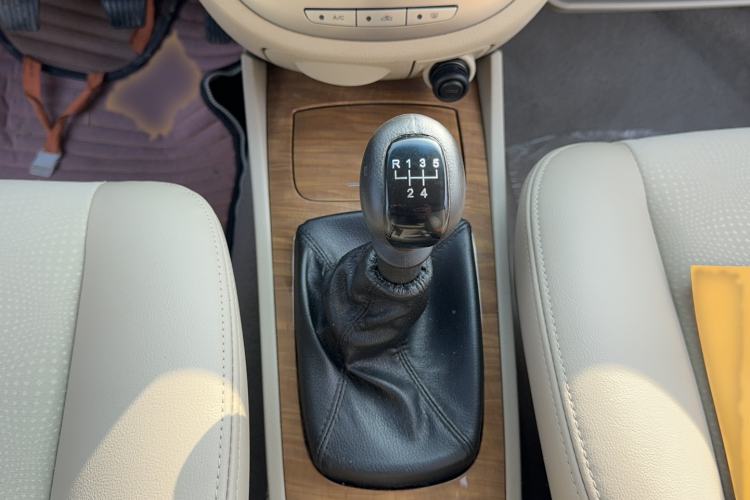 Used Buick Excelle 2013 1.5L Manual Classic Model