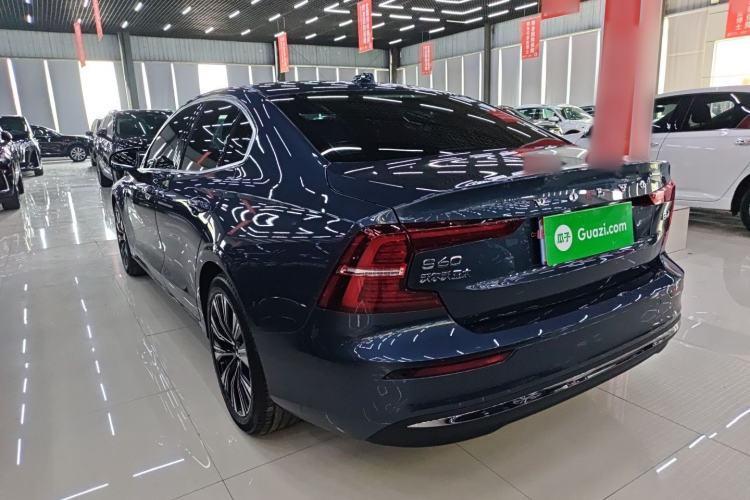 Used Volvo S60 2023 B4 Zhiyuan Luxury Edition

