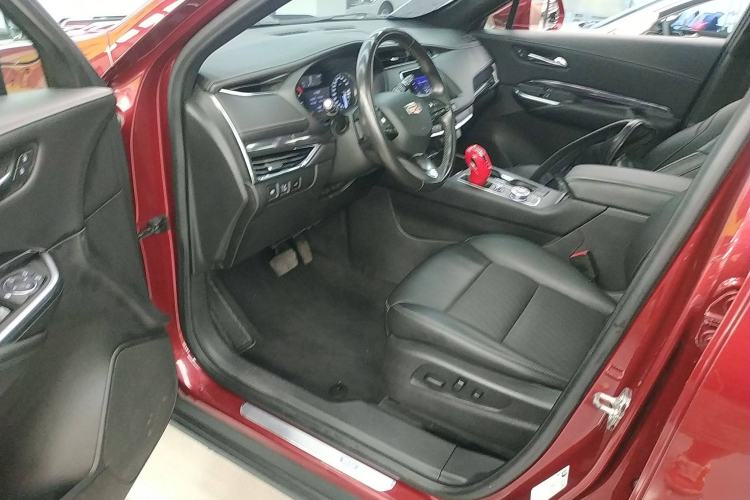 Used Cadillac XT4 2018 28T Two-Wheel Drive Tech Version