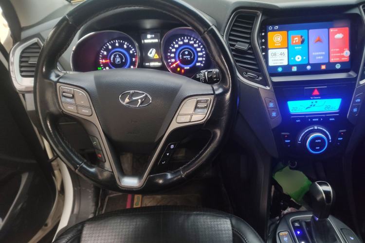 Used Hyundai Santa Fe 2013 2.4L Automatic 4x4 Prestige Edition
