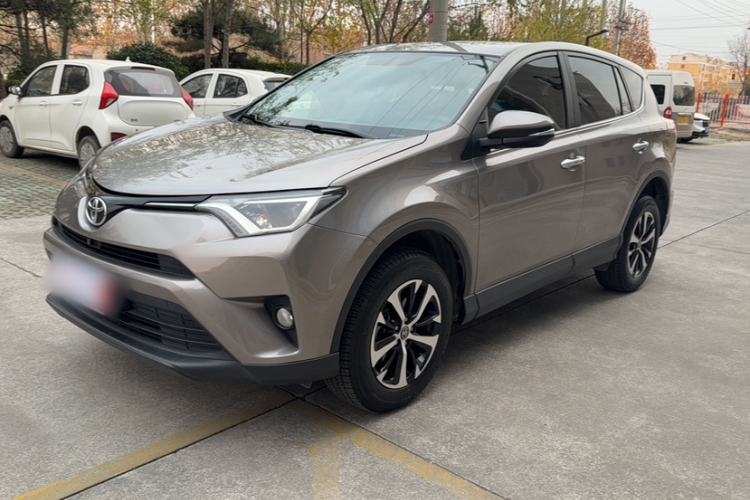 Used Toyota RAV4 2019 2.0L CVT Two-Wheel Drive Pioneer Edition China V Standard