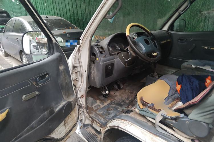 Used Foton Scenic 2014 2.0L Express Classic Short-Wheelbase High-Roof 491EQ4A
