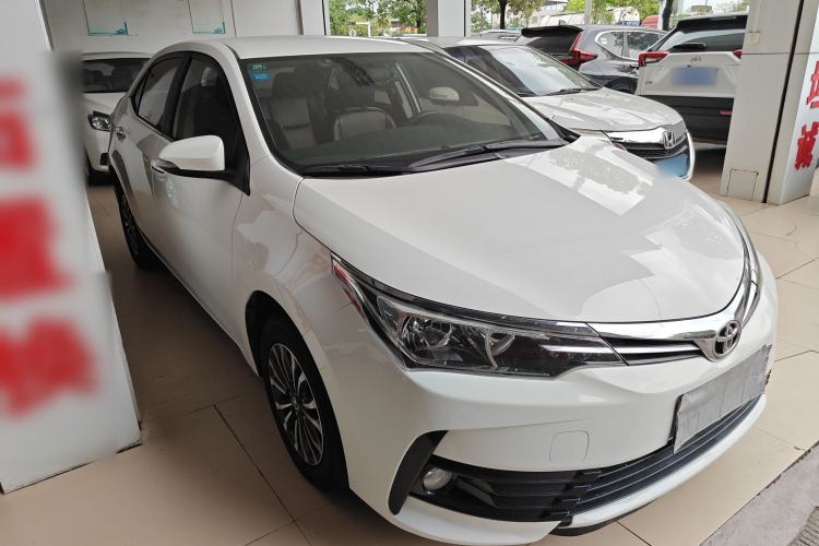 Used Toyota Corolla 2017 Revised Version 1.2T S-CVT GL Front Right 45 Deg