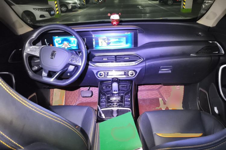 Used Bestune T77 2021 PRO 280 TID Automatic Luxury Model Center Console