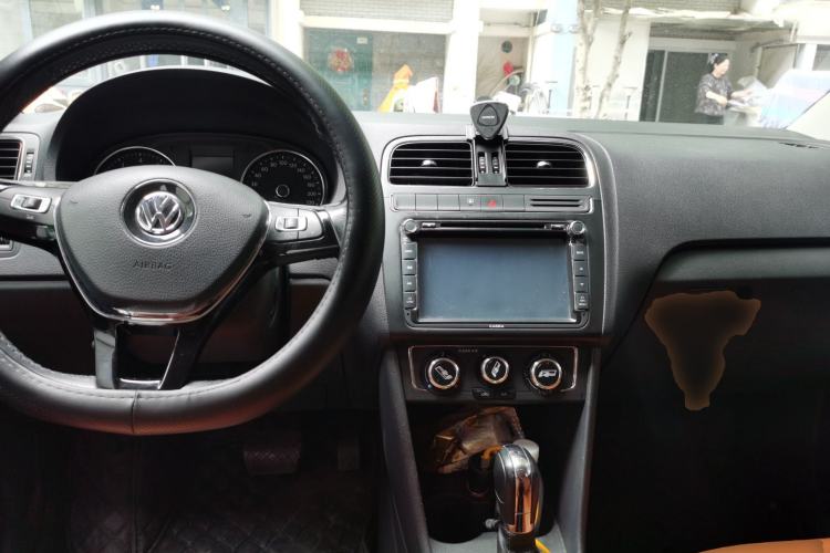 Used Volkswagen Polo 2016 1.6L Automatic Comfort Model