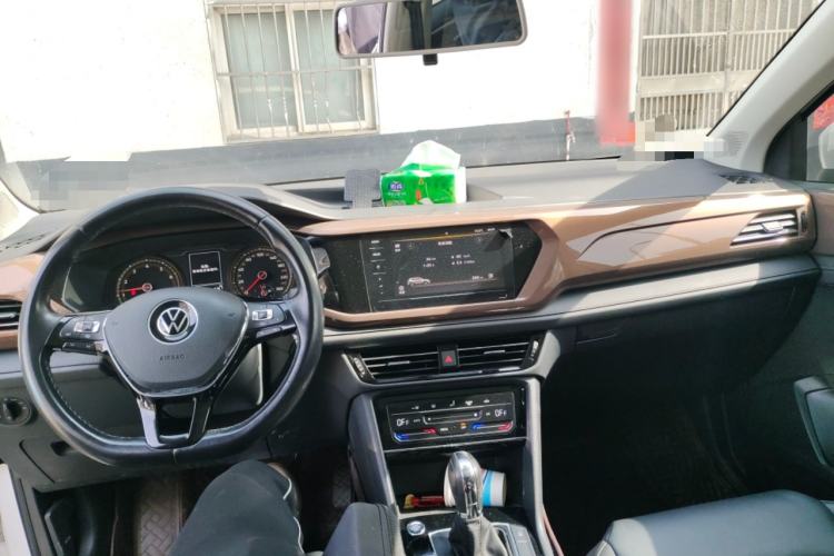 Used Volkswagen Tharu 2021 280TSI Two-Wheel Drive Comfort Edition Center Console