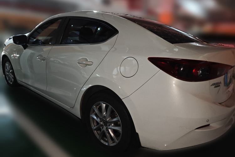 Used Mazda Mazda 3 Axela 2017 Sedan 1.5L Automatic Luxury Model China VI Standard