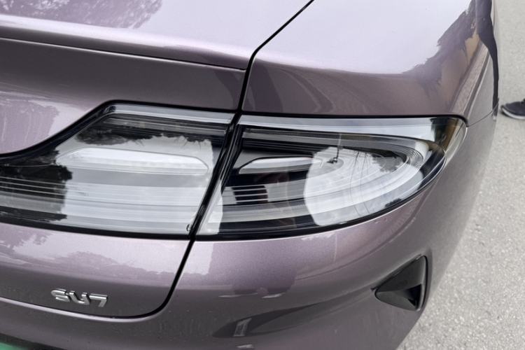 Used Xiaomi Auto SU7 2024 Rear-Drive Long-Range Intelligent Driving Version
