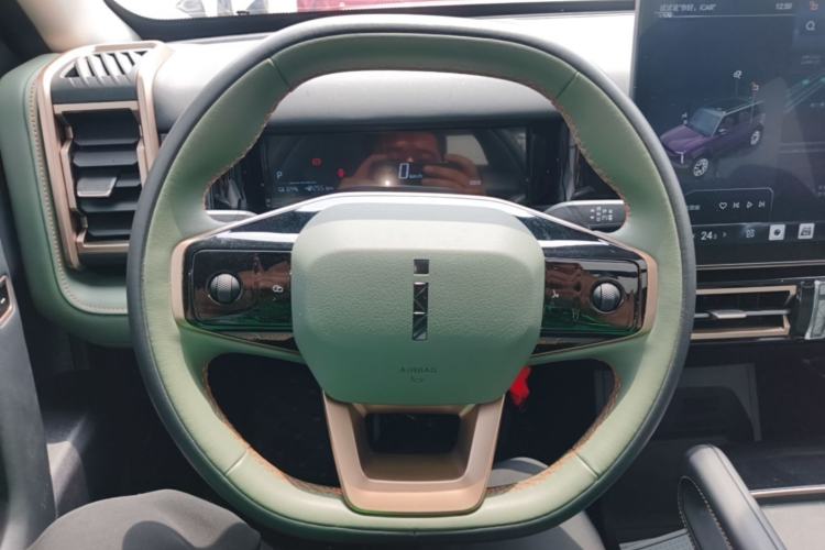 Used iCAR 03 2024 401km Two-Wheel Drive Standard Advanced Version Steering Wheel