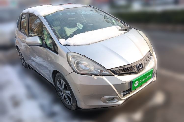 Used Honda Fit 2011 1.3L automatic comfort version
