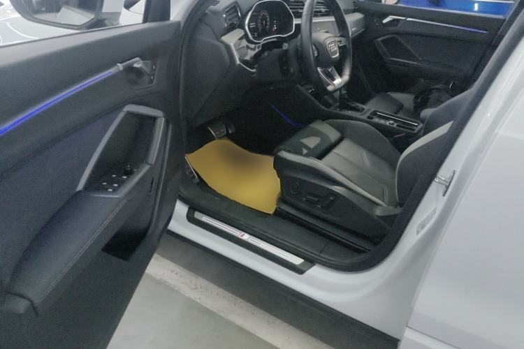 Used Audi Q3 2024 40 TFSI Fashion Dynamic Model