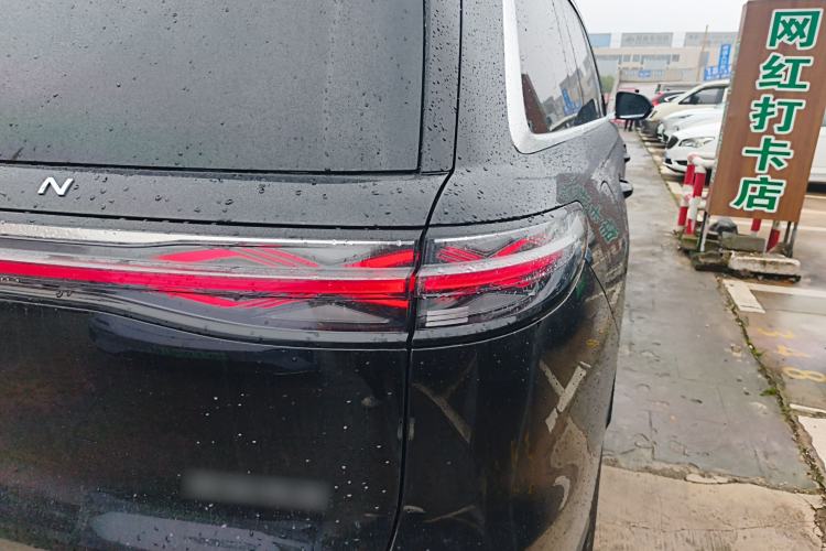 Used Chery Fengyun T11 2026 Model 220 All-Wheel Drive Family Fun Edition Right Rear Taillight