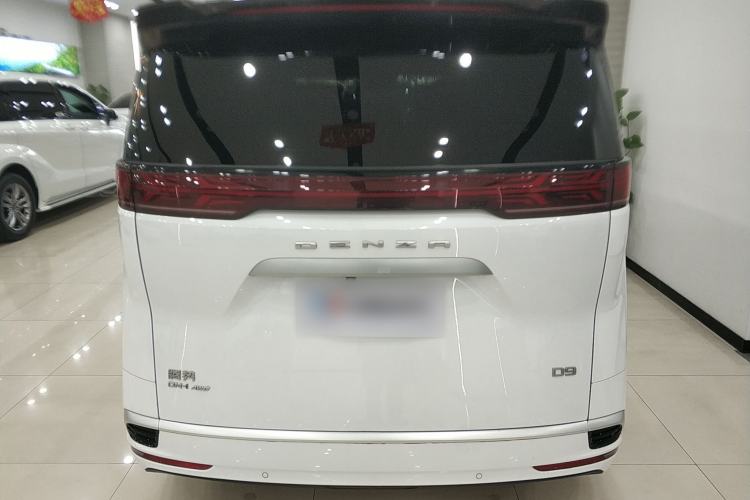 Used Denza D9 2022 DM-i 970 Four-Wheel Drive Flagship Model