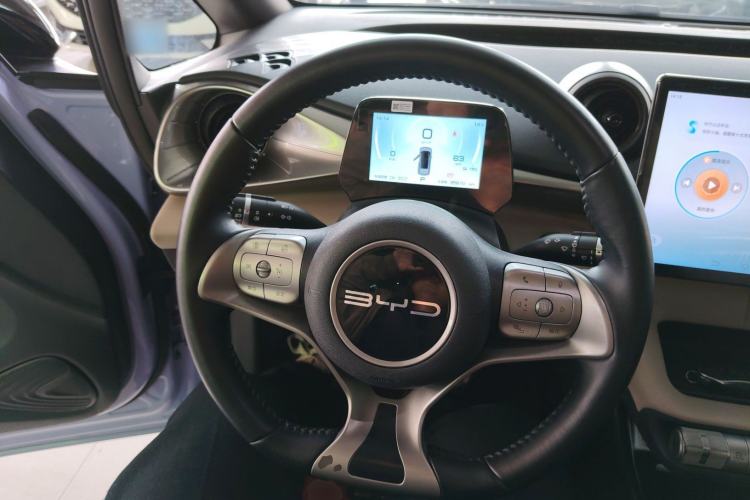 Used BYD Dolphin 2023 420 km Fashion Edition
