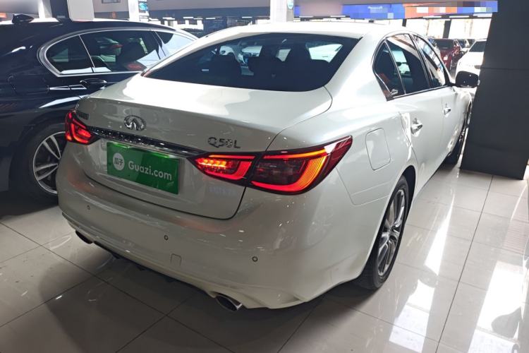 Used Infiniti Q50L 2018 2.0T Enjoyment Version China VI Standard
