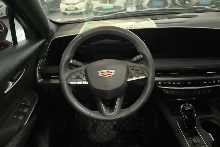 Used Cadillac XT4 2024 28T Two-Wheel-Drive Luxury Version