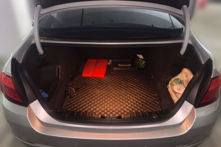 Used BMW 5 Series 2012 523Li Luxury Model
