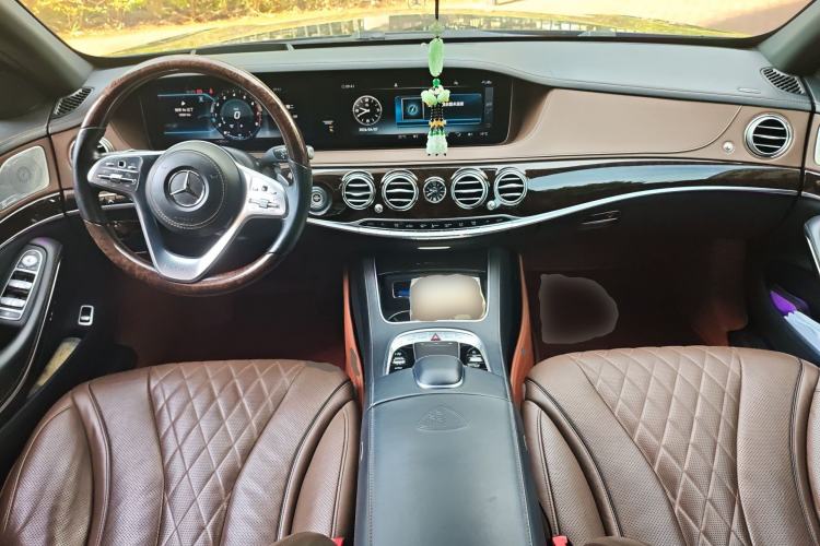 Used Mercedes-Benz Maybach S-Class 2018 S 450 4MATIC Center Console