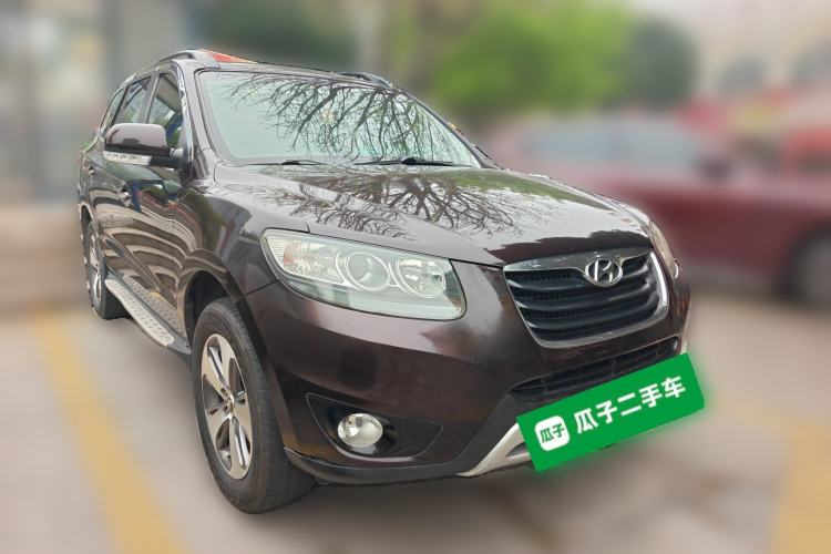 Used Hyundai Santa Fe Classic 2012 2.4 Comfort Edition 7-Seater Four-Wheel Drive Front Right 45 Deg