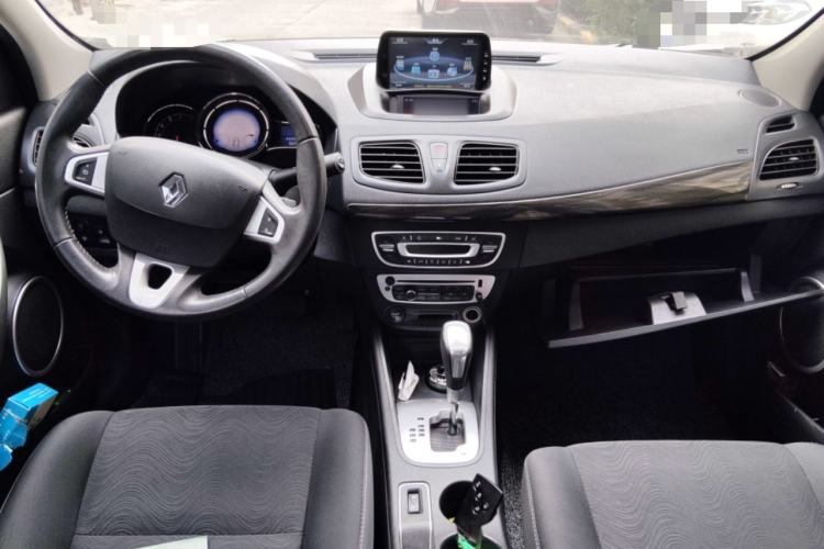 Used Renault Fluence 2013 2.0L Comfort Edition