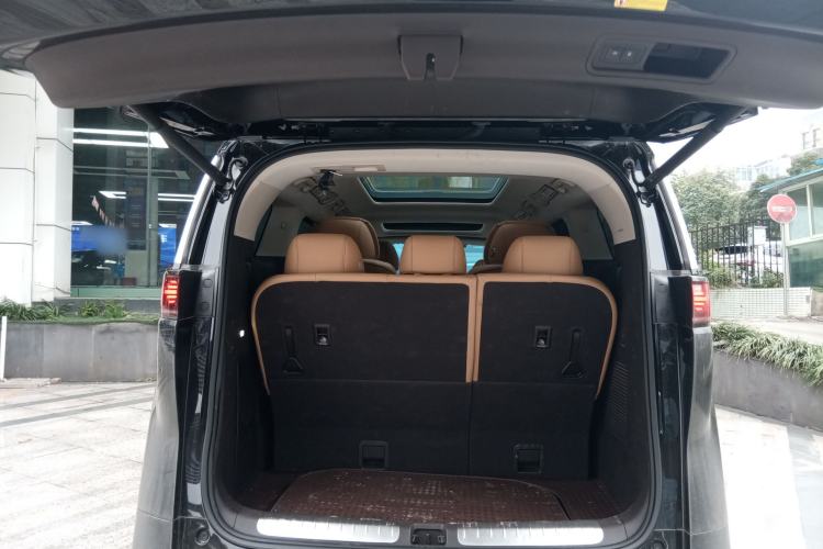 Used Denza D9 2023 DM-i 965 Luxury Model