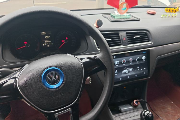 Used Volkswagen Lavida 2015 1.6L Manual Fashion Edition