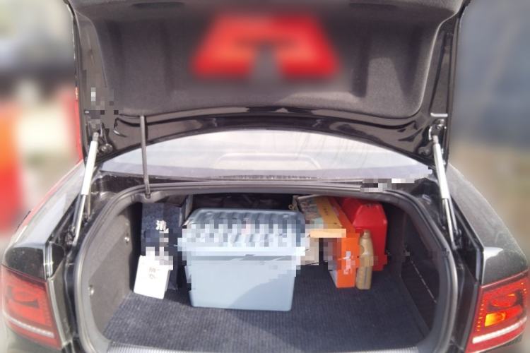 Used Volkswagen Phaeton 2014 3.0L Executive Model Trunk