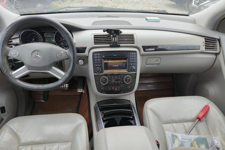 Used Mercedes-Benz R-Class 2007 R 350 L 4MATIC
